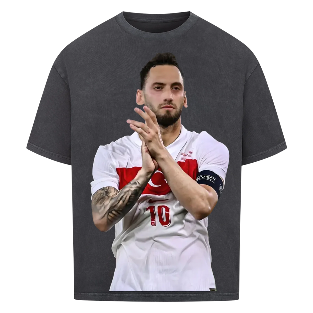 Fußball Fan T-Shirt - Hakan Çalhanoğlu – Oversized Shirt für echte Fußballfans